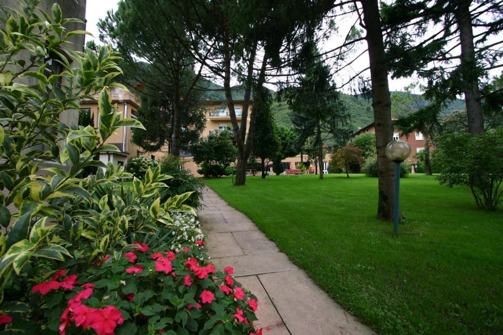 Hotel Castel Lodron Storo Exterior foto