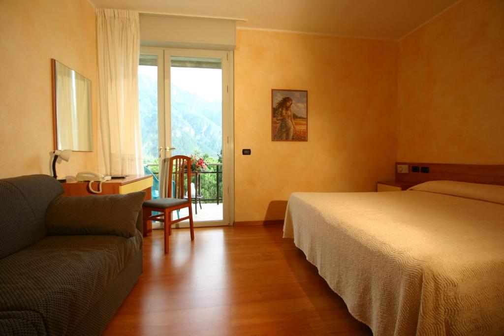 Hotel Castel Lodron Storo Exterior foto